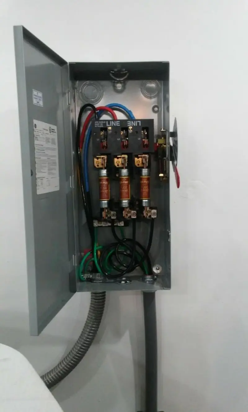 Three-phase disconnect switch installed for Smoke Detector Installation in Strasburg
